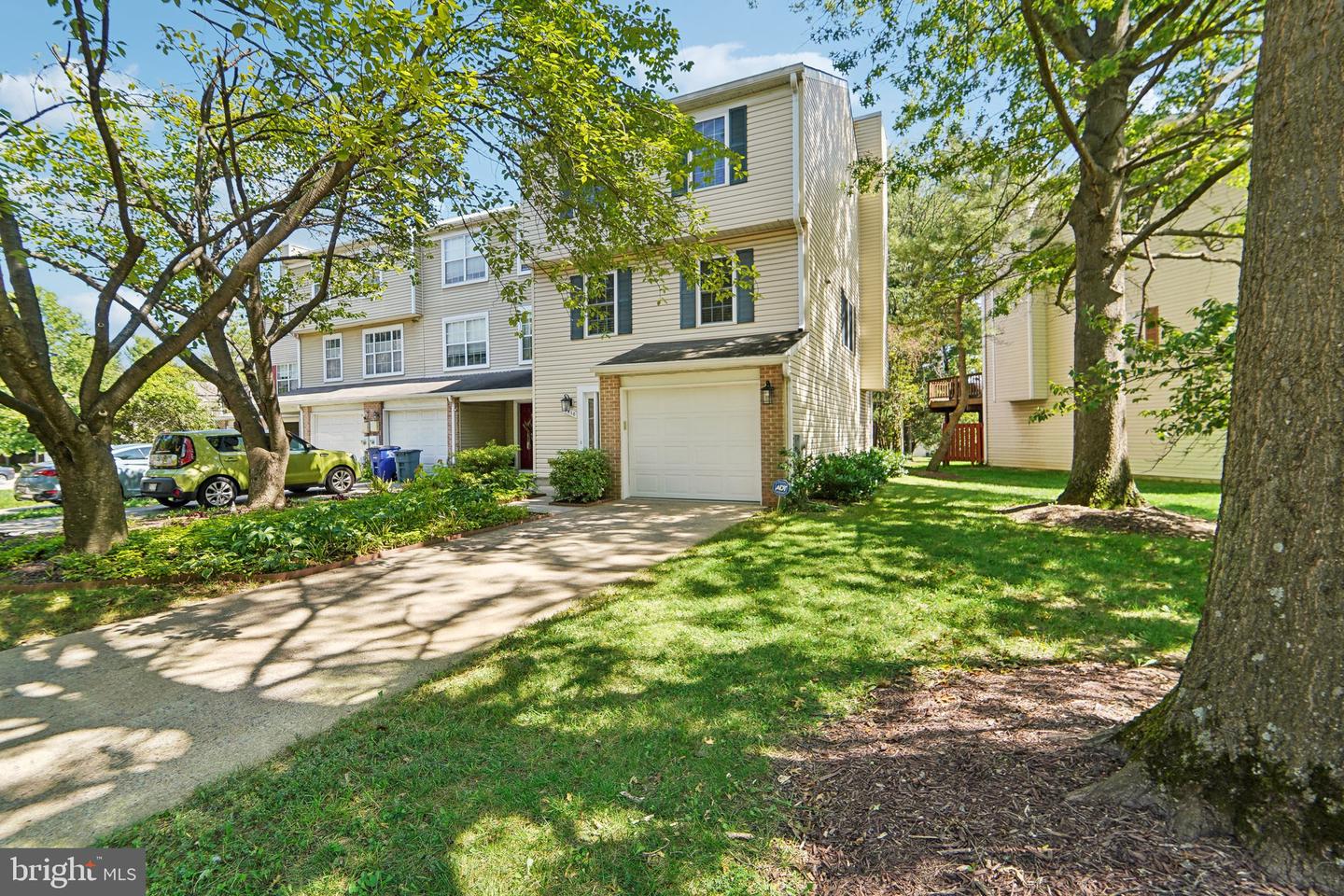 View Columbia, MD 21045 townhome