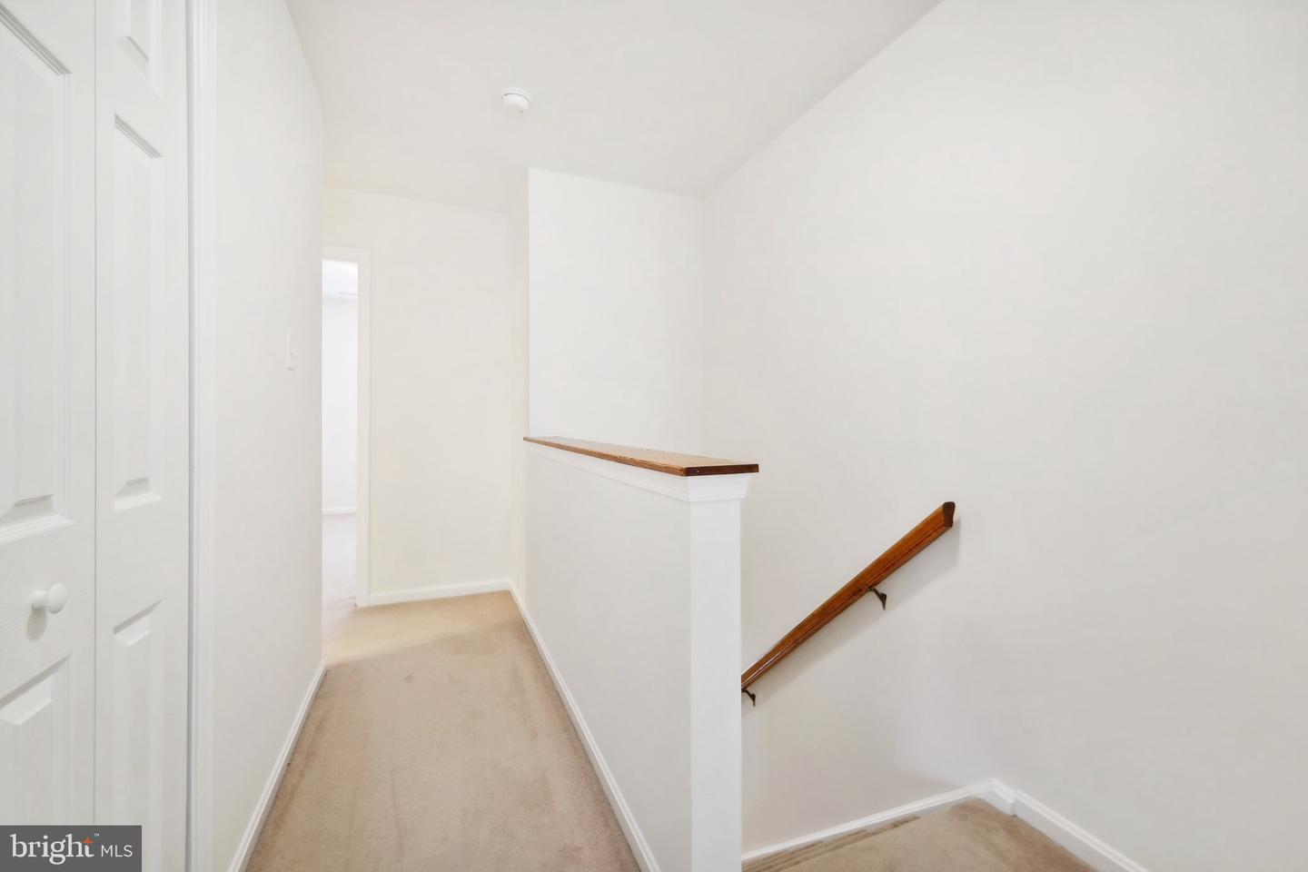 Photo 16 of 44 of 8410 Oak Bush Ter townhome