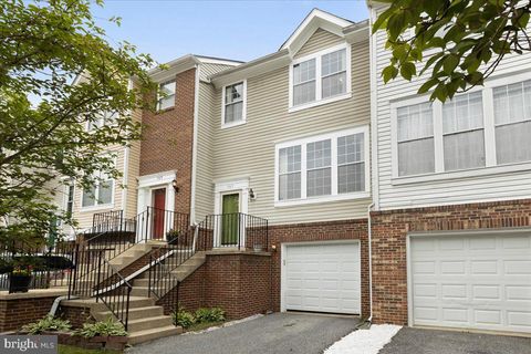 Townhouse in Bowie MD 707 Lisle DRIVE.jpg