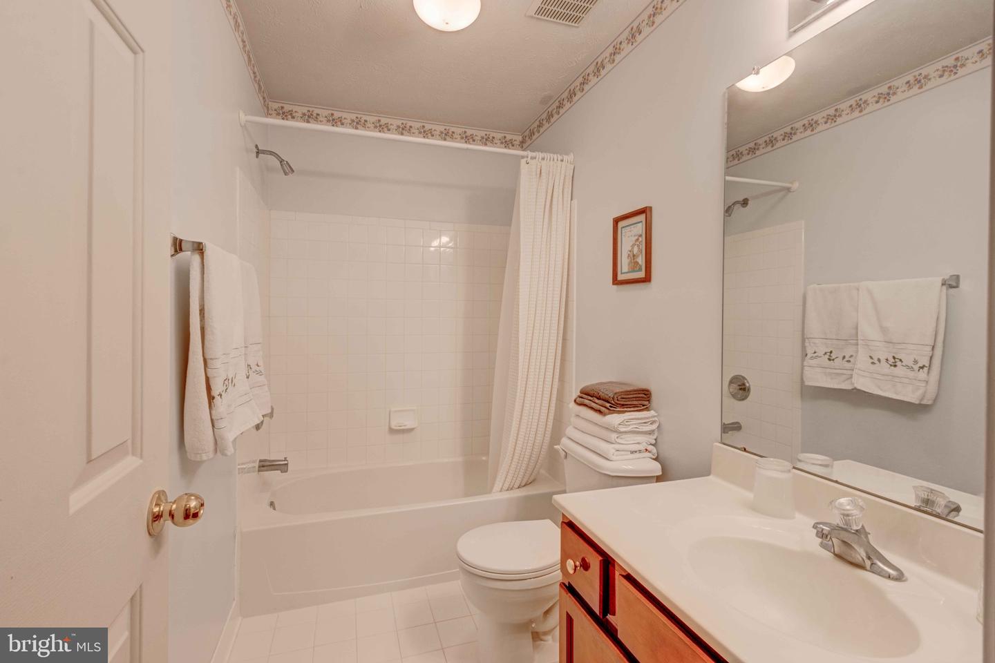 Photo 18 of 36 of 3310 Woodspring Dr townhome