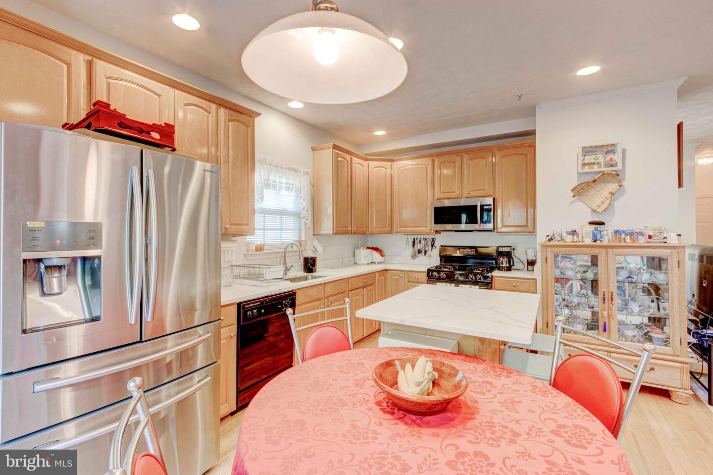 Photo 9 of 36 of 3310 Woodspring Dr townhome