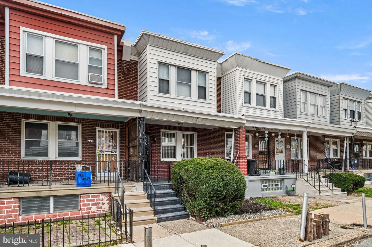 144 Roselyn Street