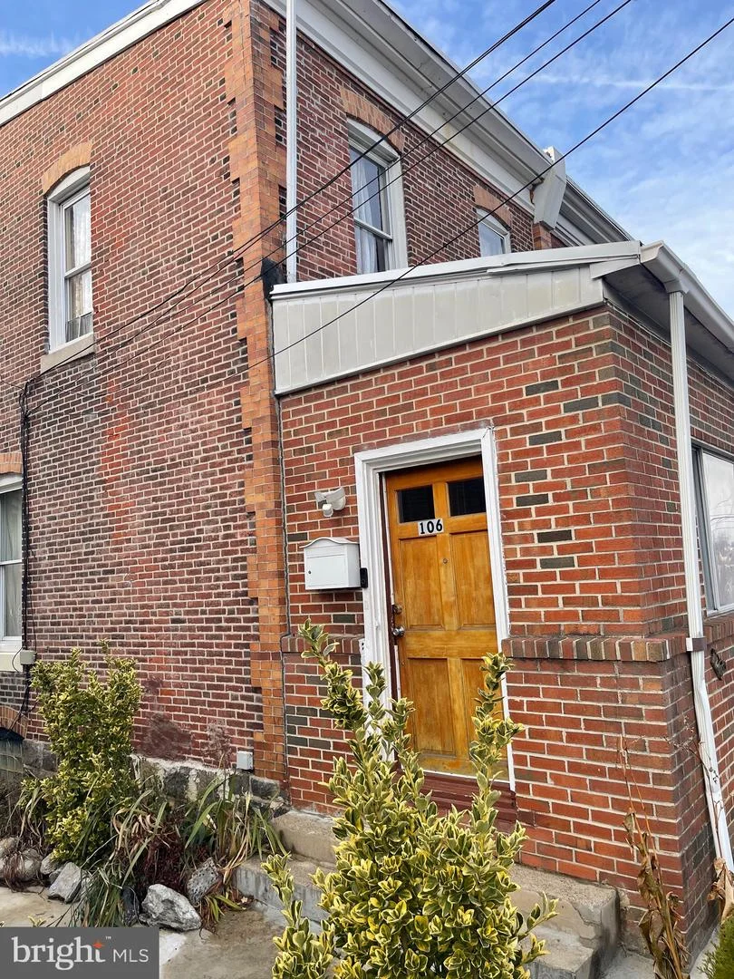 106 Chester Pike