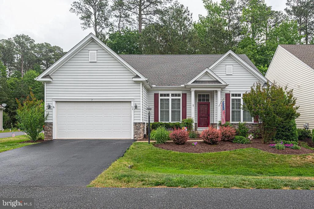 7 Long Point Court