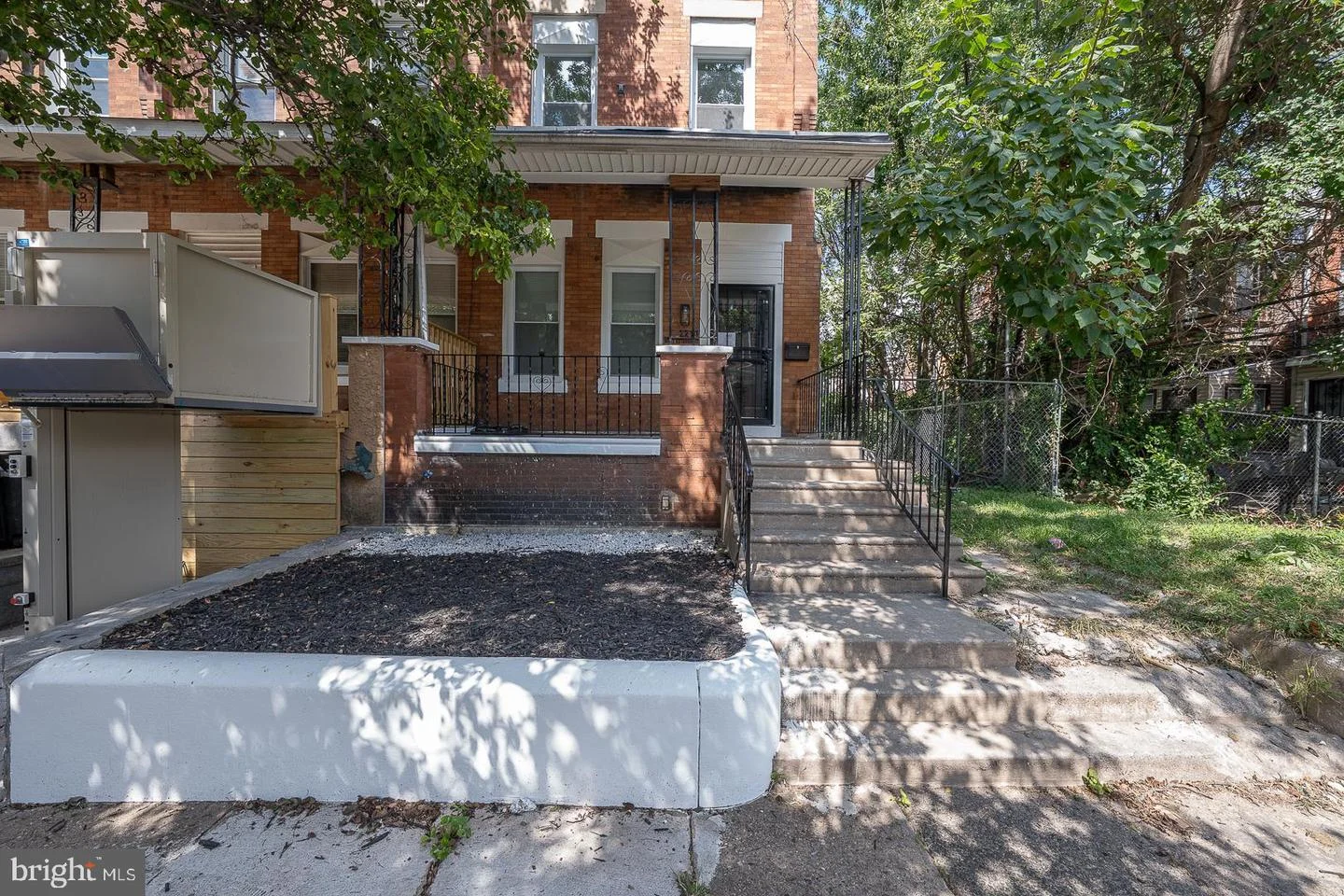 2211 W Estaugh Street