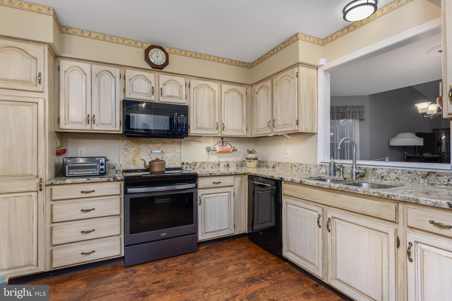 Photo 4 of 26 of 1089 Birch Knoll Dr townhome