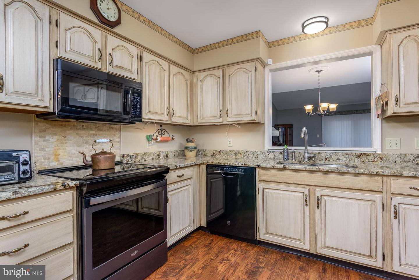 Photo 5 of 26 of 1089 Birch Knoll Dr townhome