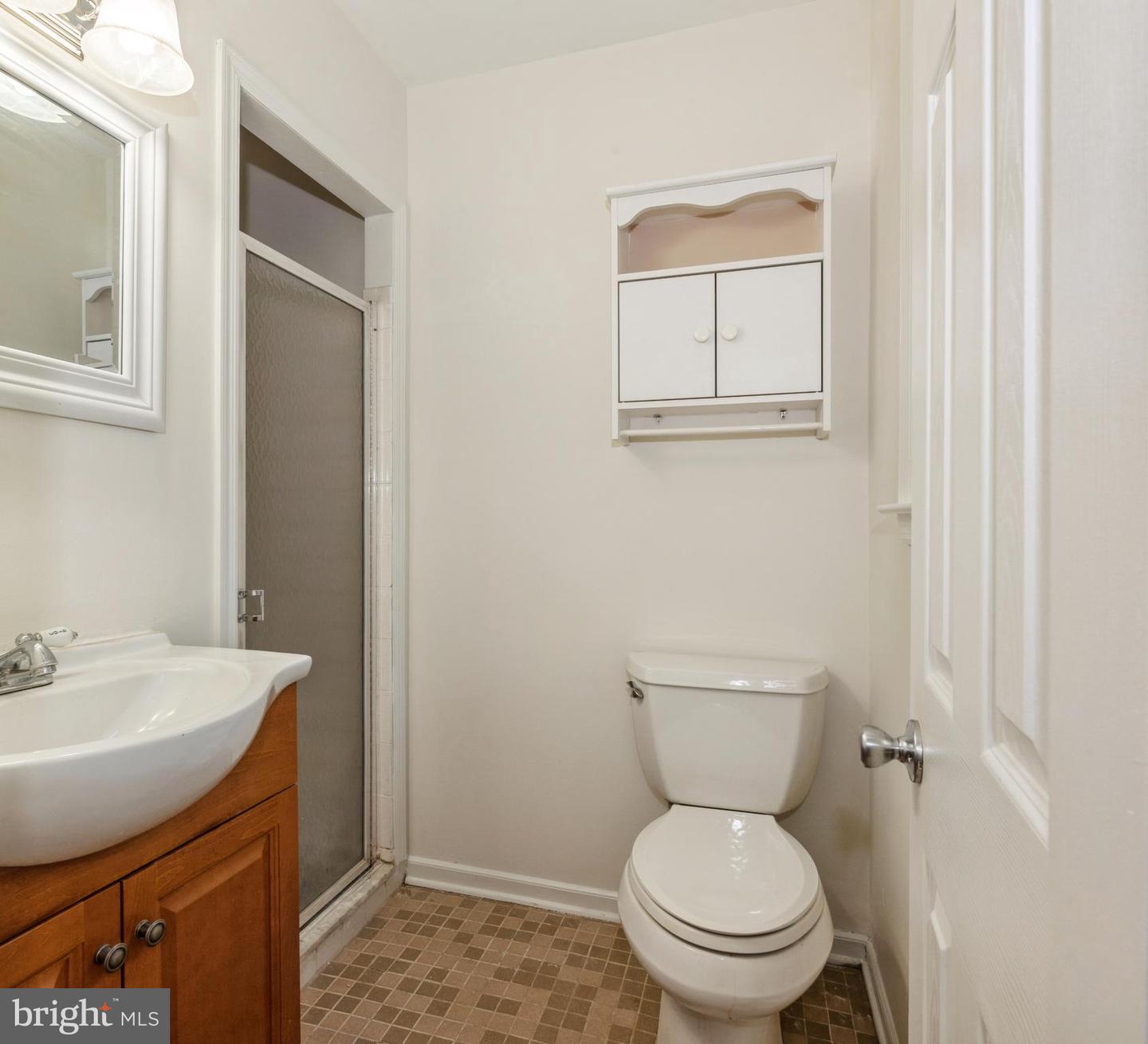 Photo 16 of 23 of 952 Rahway Dr house