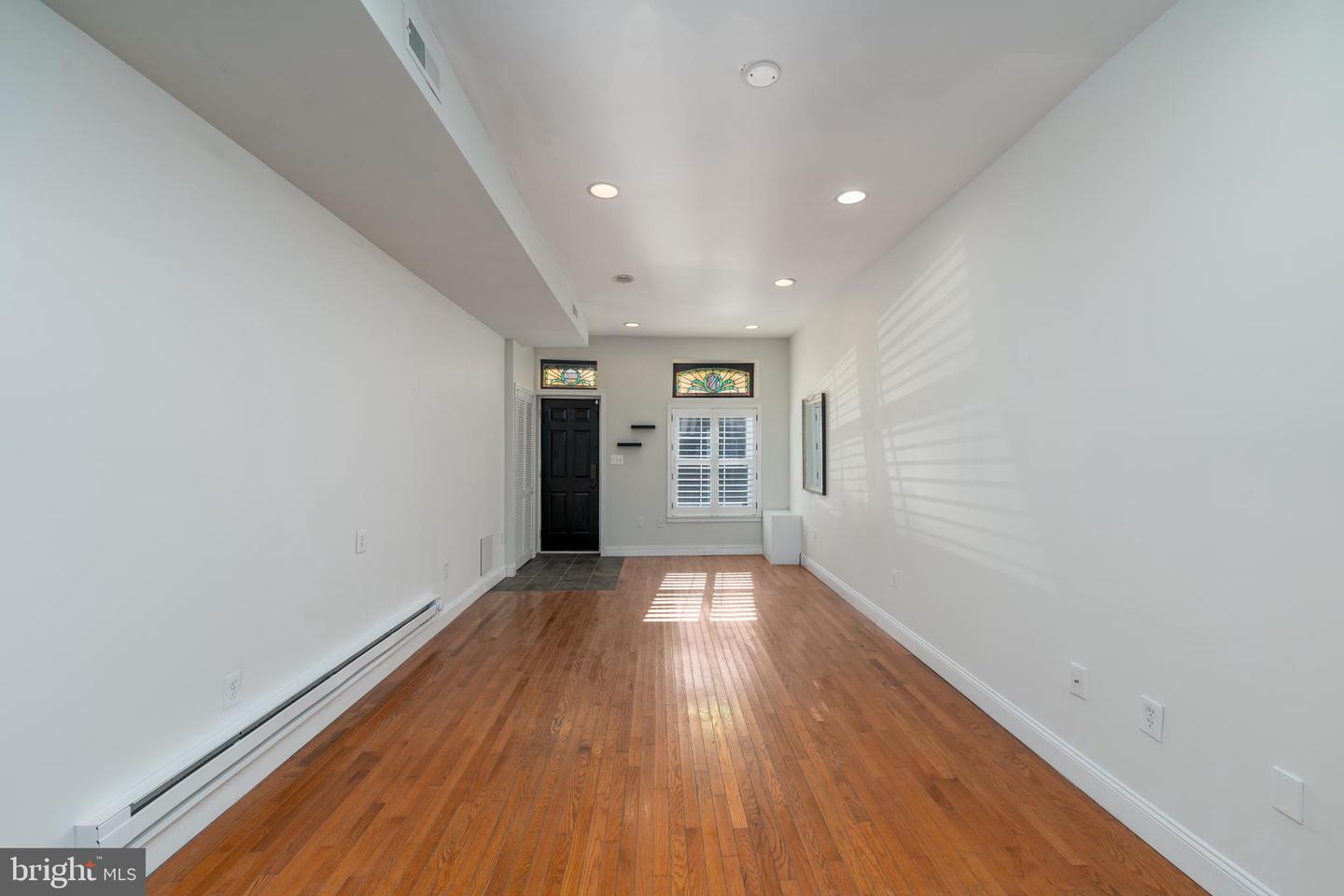 Photo 4 of 49 of 1924 Aliceanna St townhome