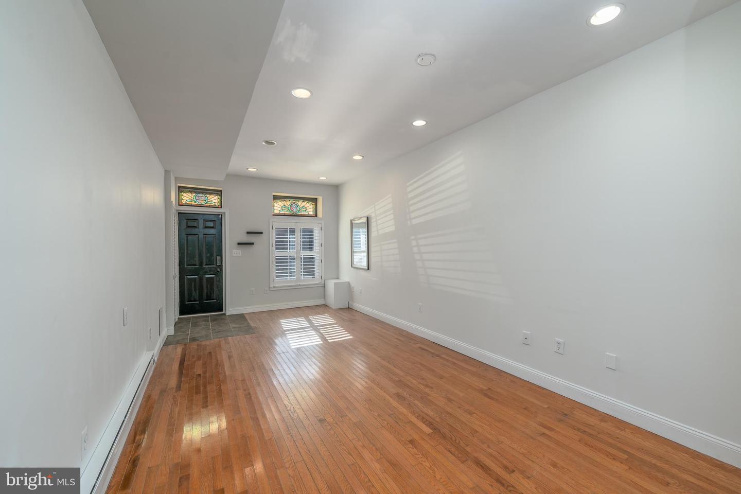 Photo 6 of 49 of 1924 Aliceanna St townhome