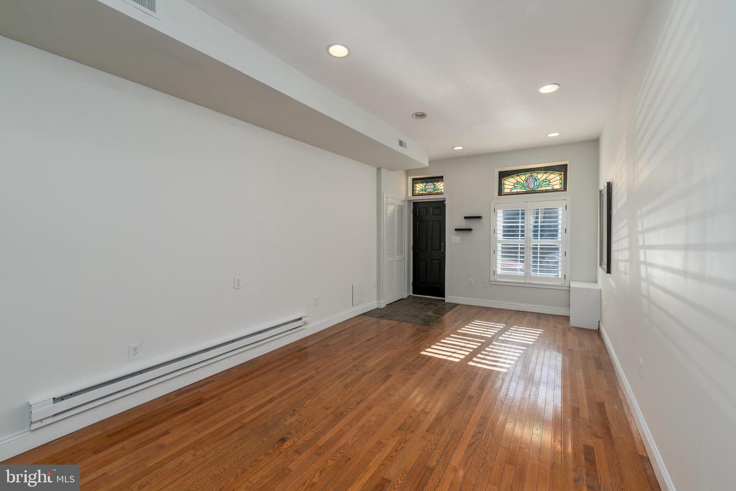 Photo 5 of 49 of 1924 Aliceanna St townhome