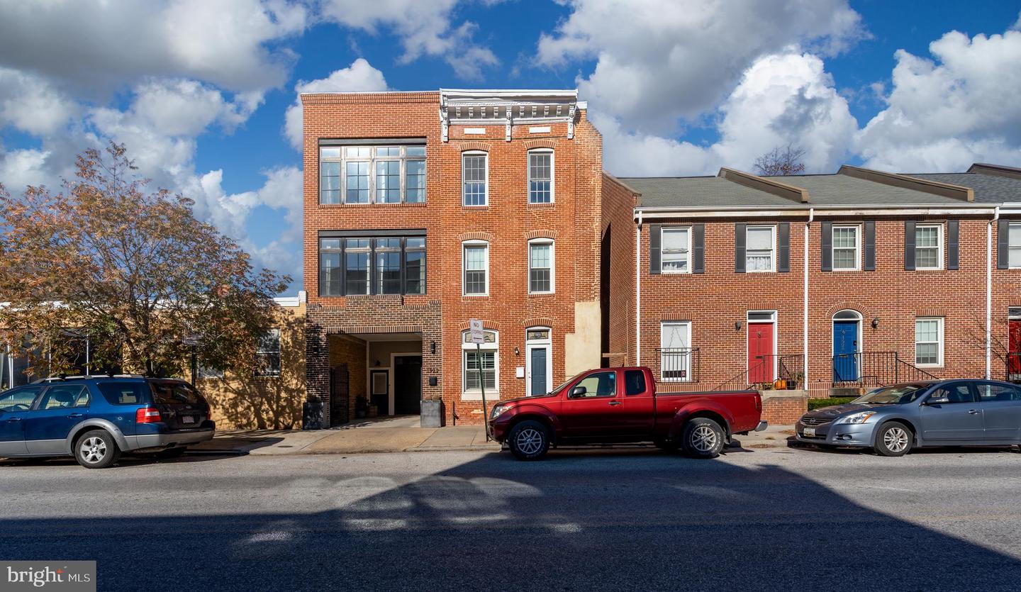 Photo 2 of 49 of 1924 Aliceanna St townhome