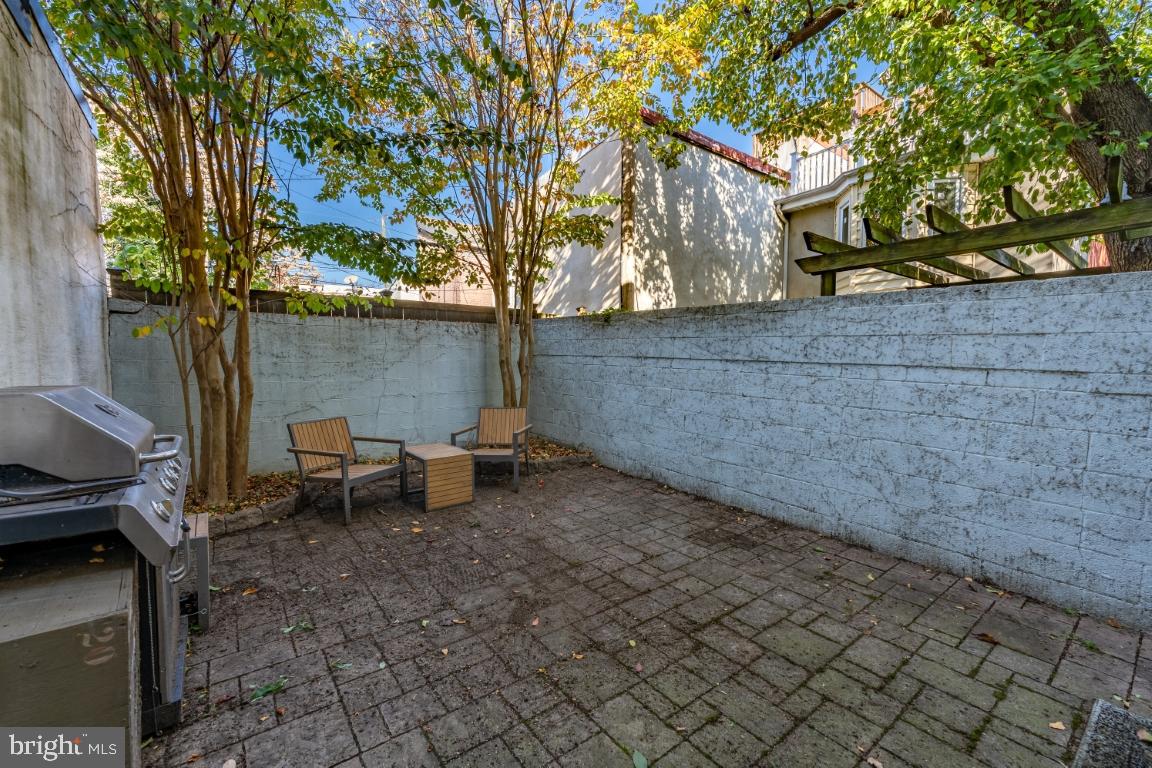 Photo 41 of 49 of 1924 Aliceanna St townhome