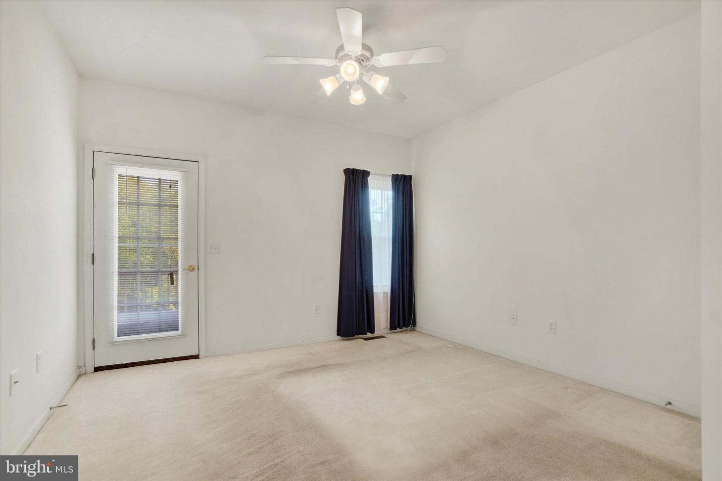 Photo 11 of 26 of 1895 Deerfield Dr townhome
