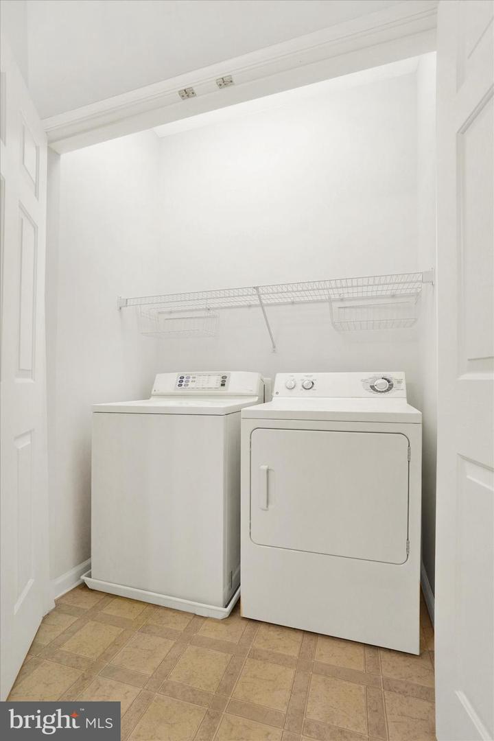 Photo 15 of 26 of 1895 Deerfield Dr townhome