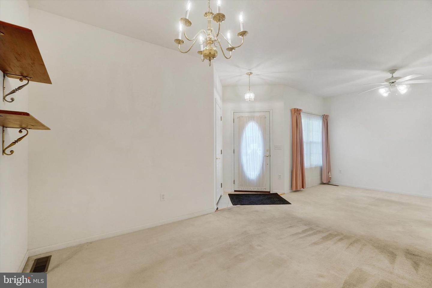 Photo 2 of 26 of 1895 Deerfield Dr townhome
