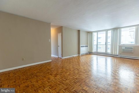 Condominium in Wilmington DE 1301 Harrison STREET 4.jpg