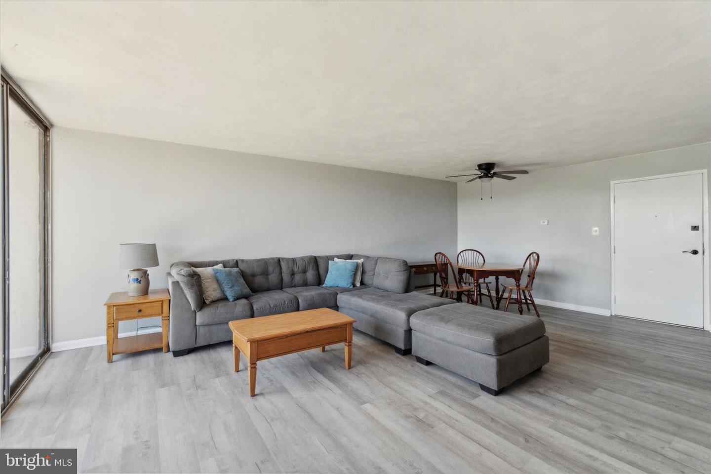 Photo 3 of 15 of 2122 Forest Ln #D2 condo