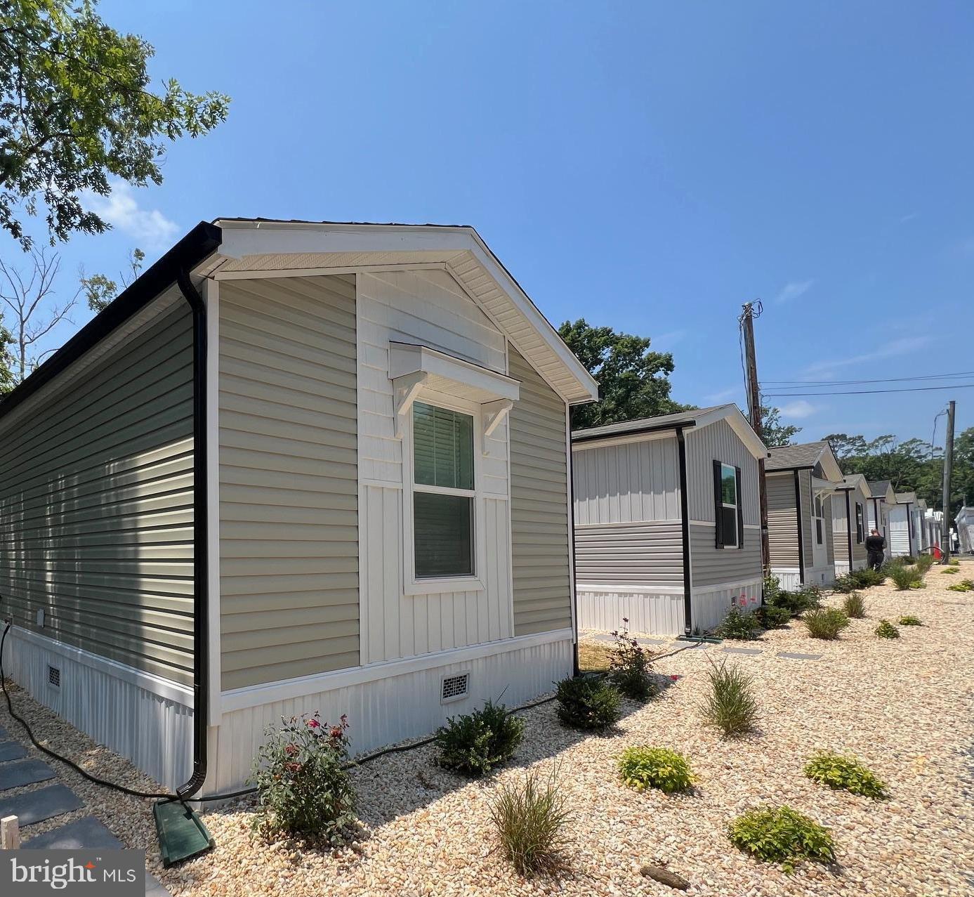 Photo 2 of 11 of 4404 Hotchkiss St mobile home