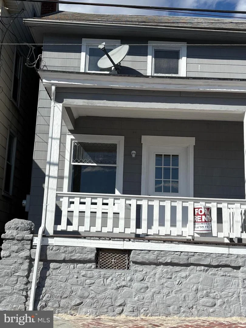 105 E Broad Street