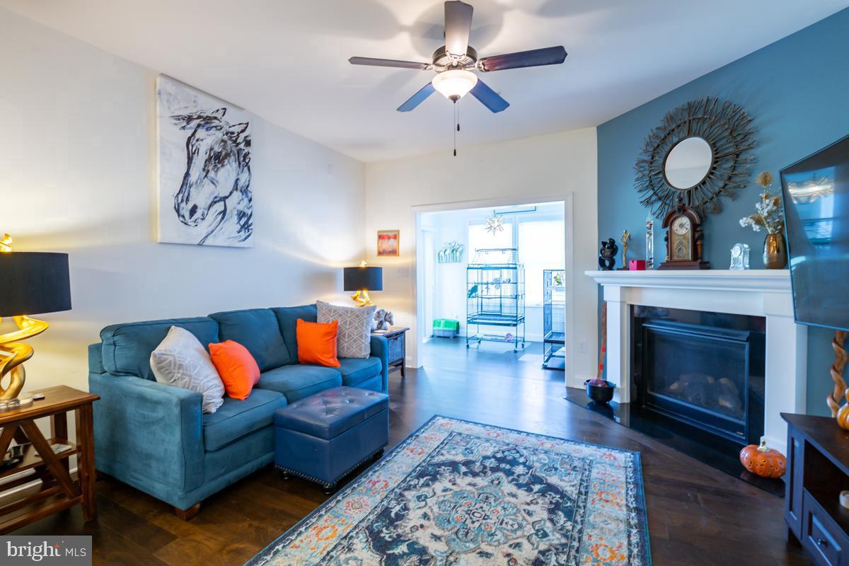 Photo 13 of 27 of 347 Pin Oak Dr townhome