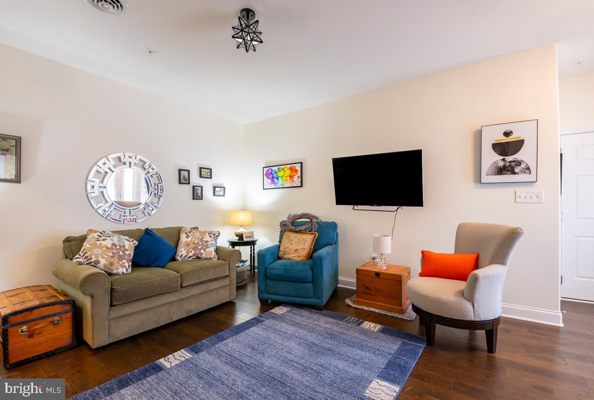 Photo 6 of 27 of 347 Pin Oak Dr townhome