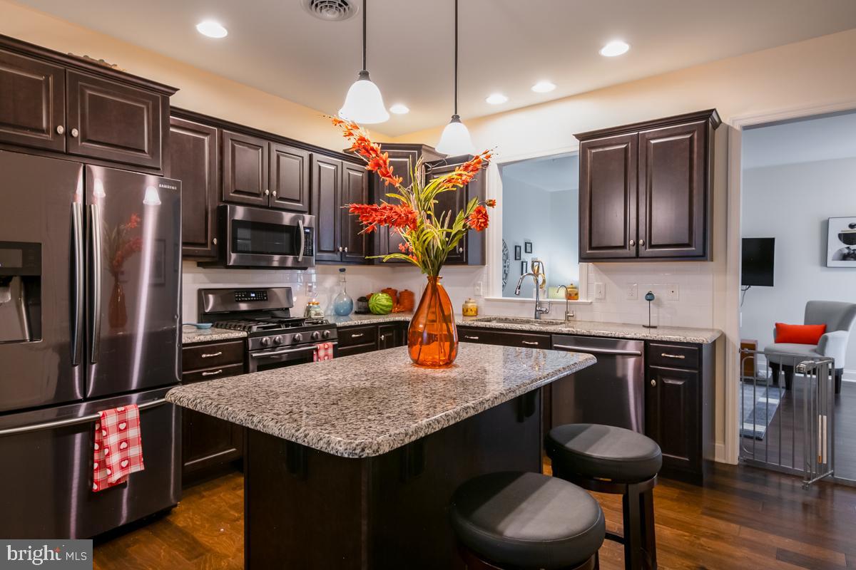 Photo 9 of 27 of 347 Pin Oak Dr townhome