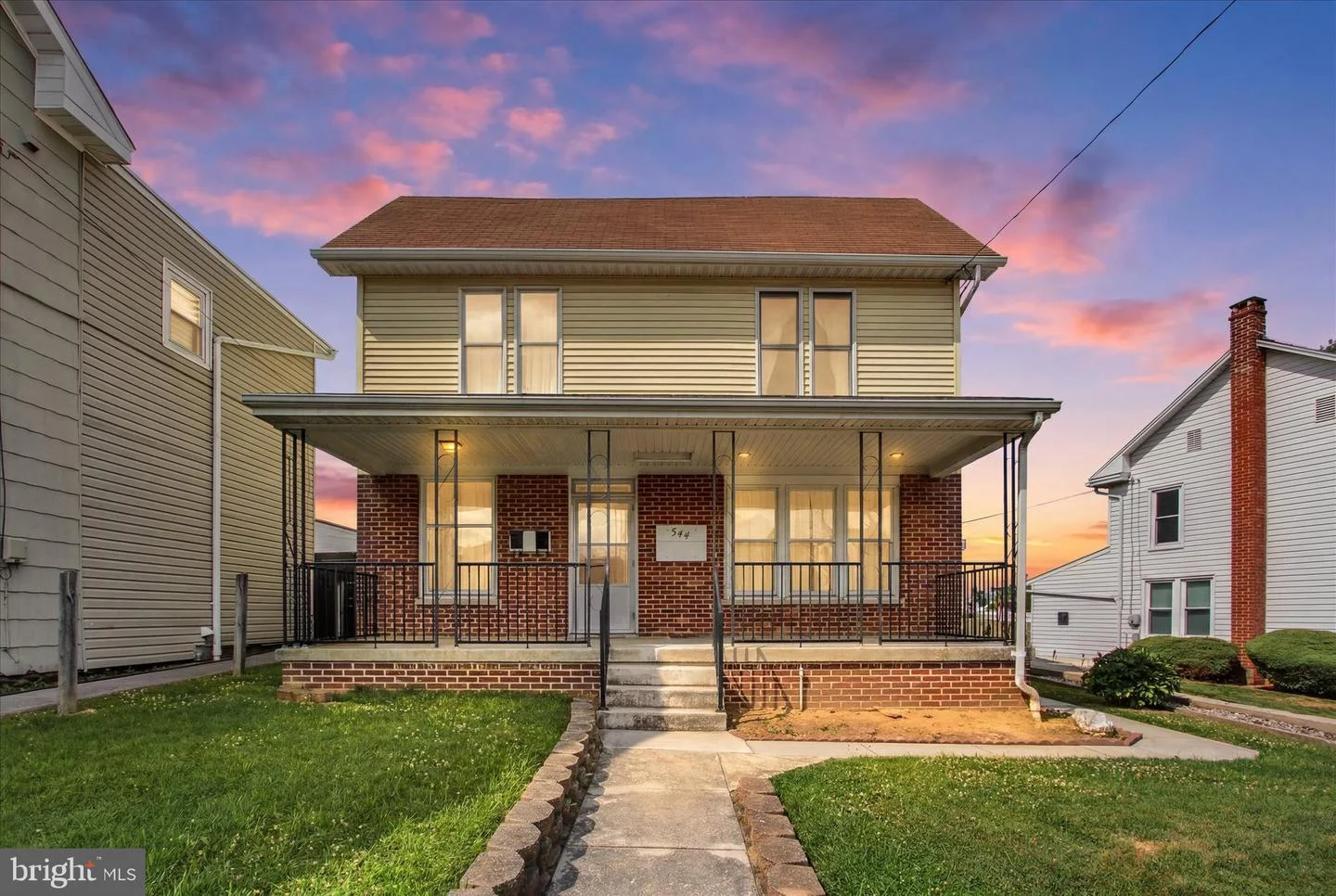 544 York Street