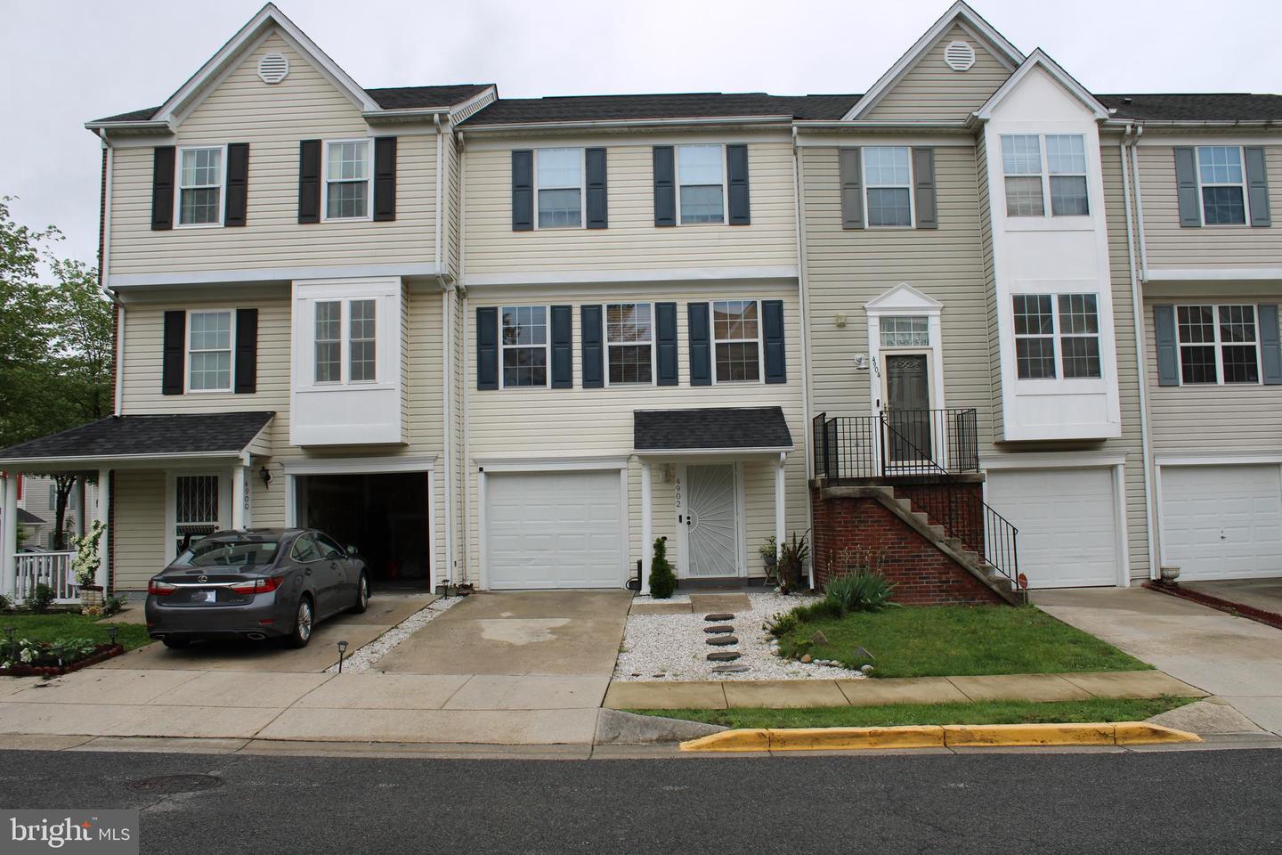 View Oxon Hill, MD 20745 townhome
