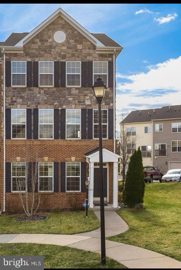 1652 Lismore Ter NE