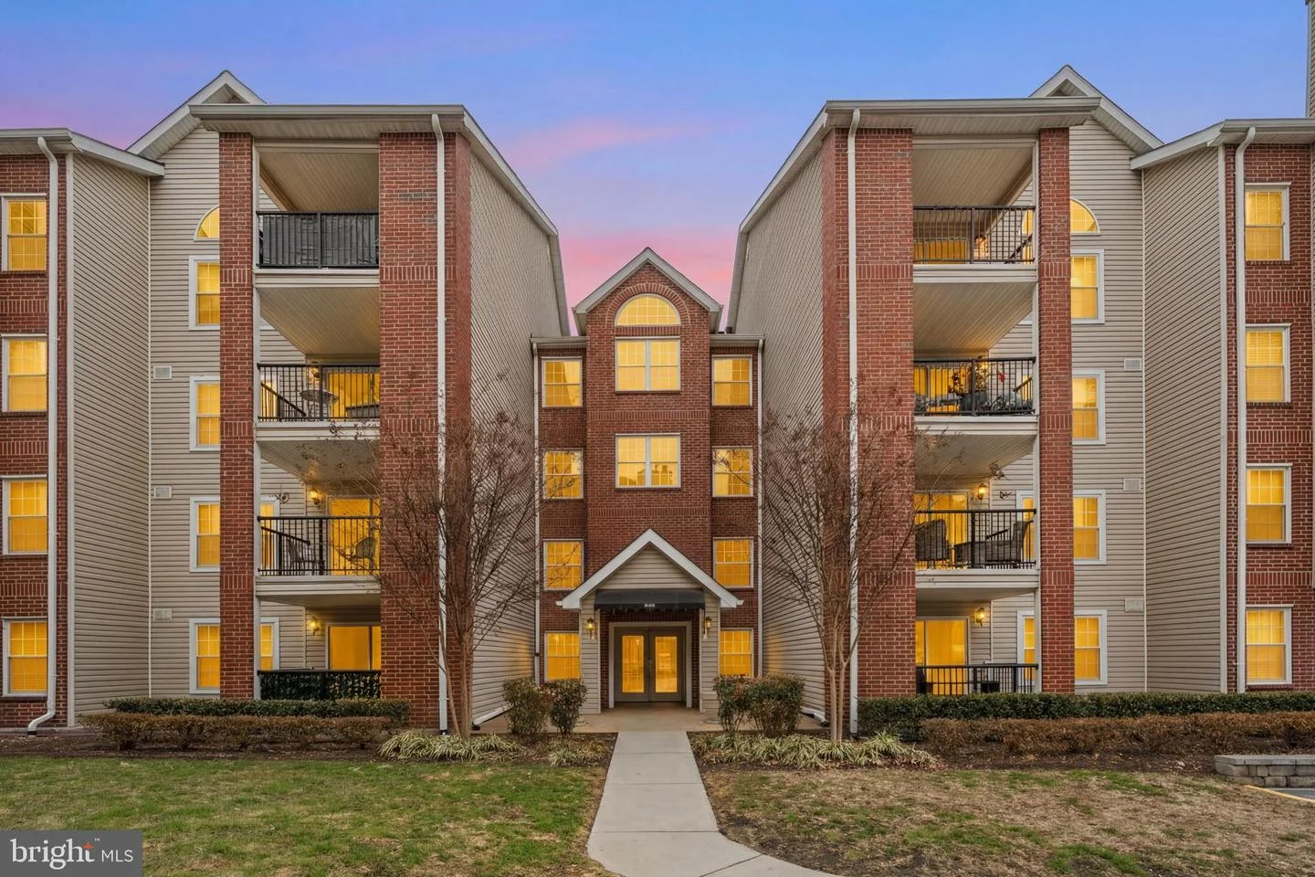 3307 Wyndham Circle Unit 1160