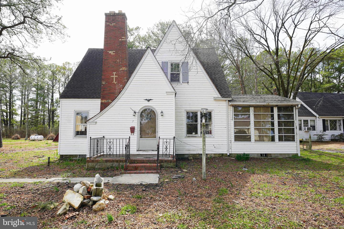 Listing image 1