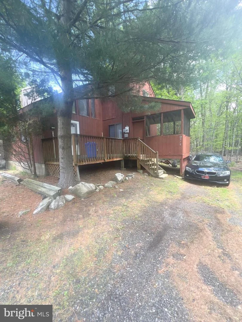 2612 Foxledge Drive