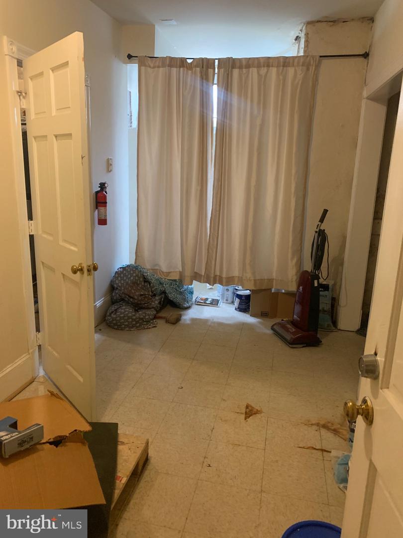 Photo 20 of 25 of 2018 Connecticut Ave NW townhome