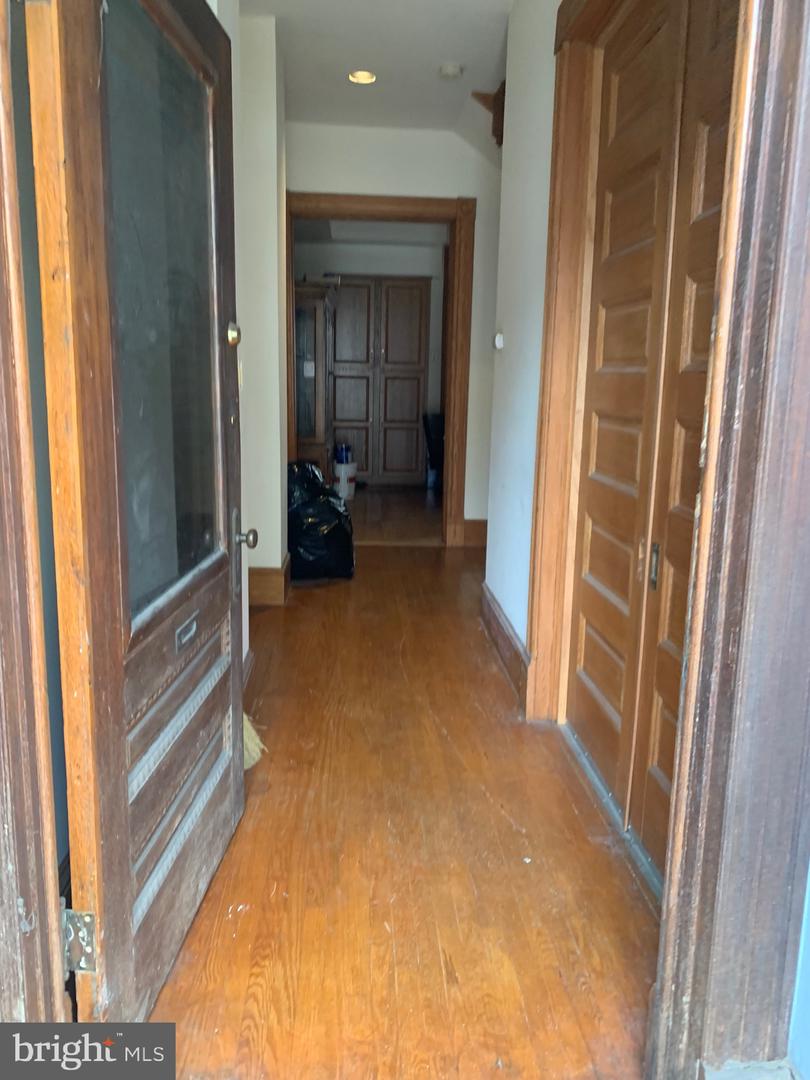 Photo 5 of 25 of 2018 Connecticut Ave NW townhome