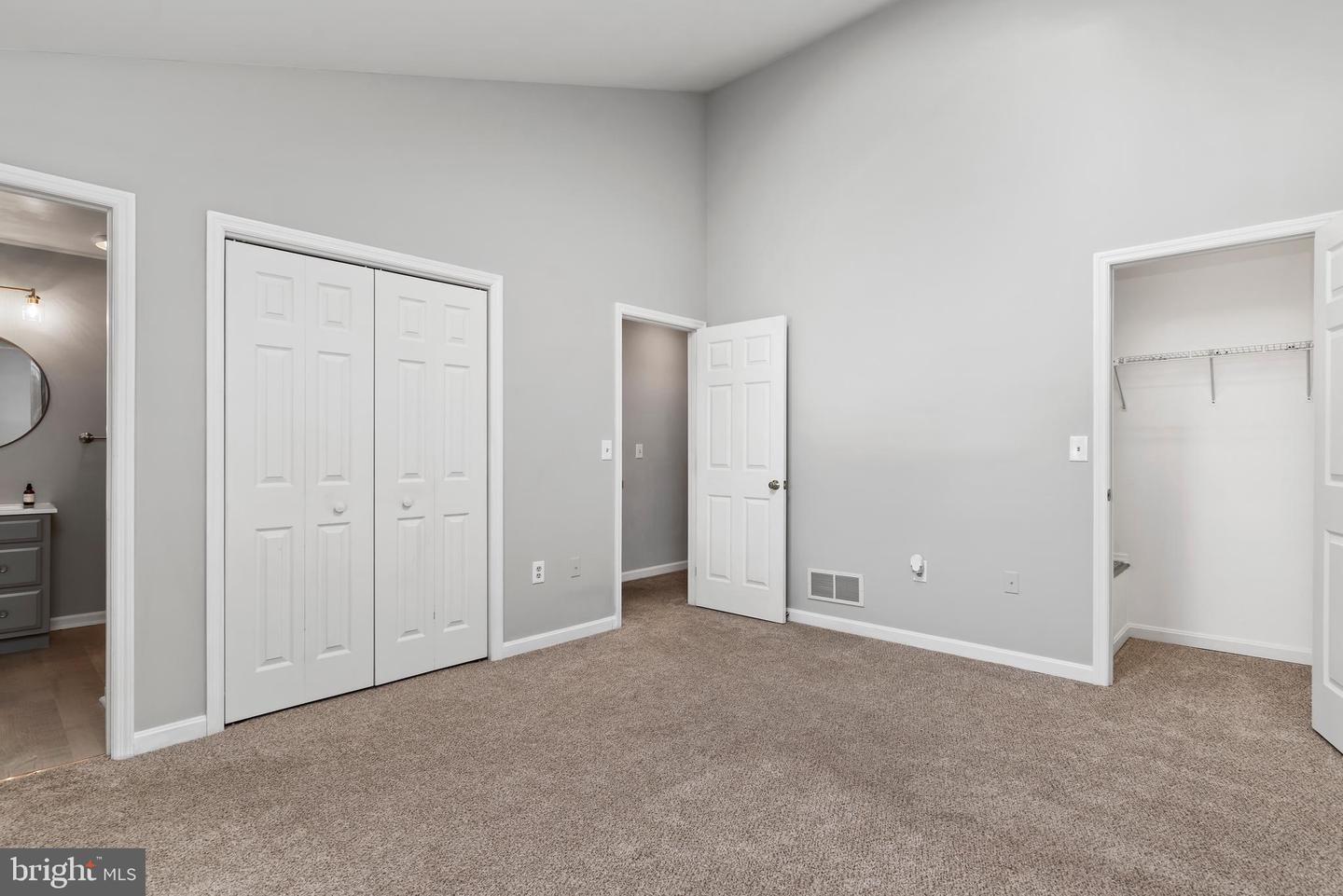 Photo 13 of 27 of 111 Lee Ann Ct townhome