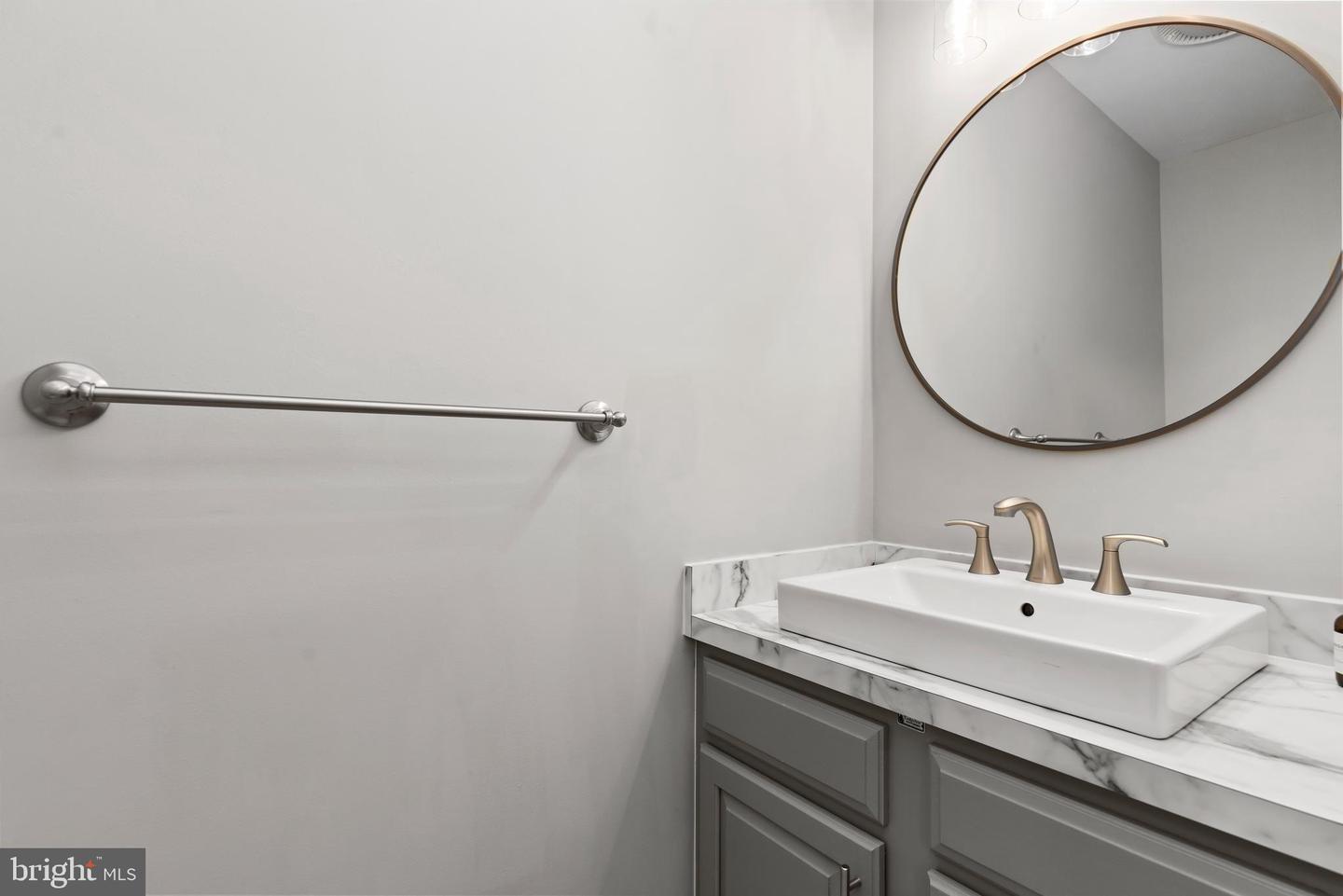 Photo 10 of 27 of 111 Lee Ann Ct townhome