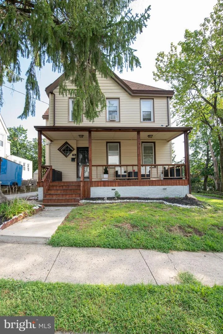 619 Paxson Avenue