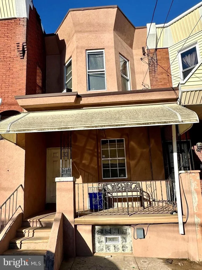 221 E Ontario Street