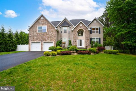 Single Family Residence in Monroe Twp NJ 49 Duchess DRIVE 1.jpg