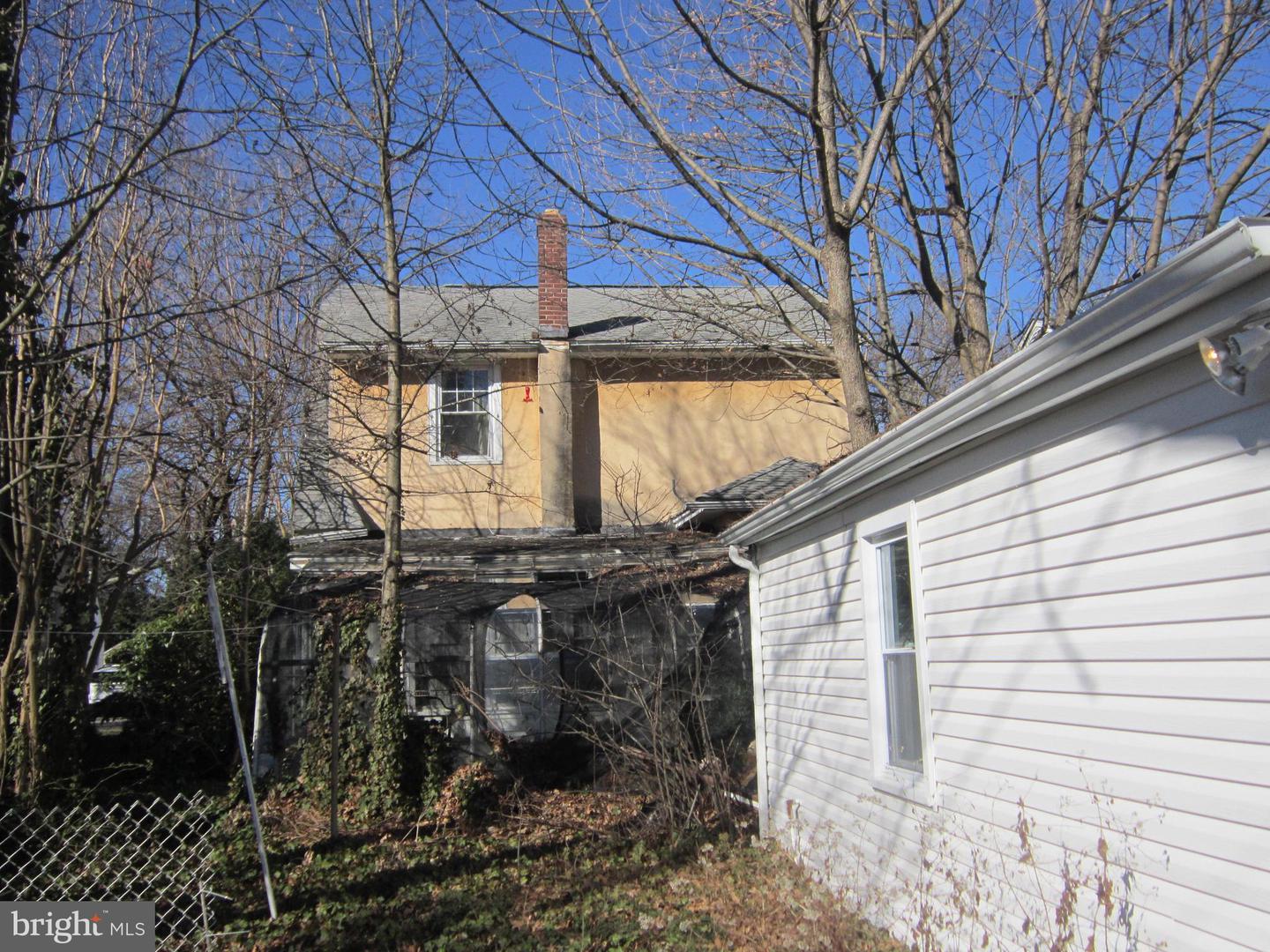 Photo 2 of 6 of 111 Leconey Cir house