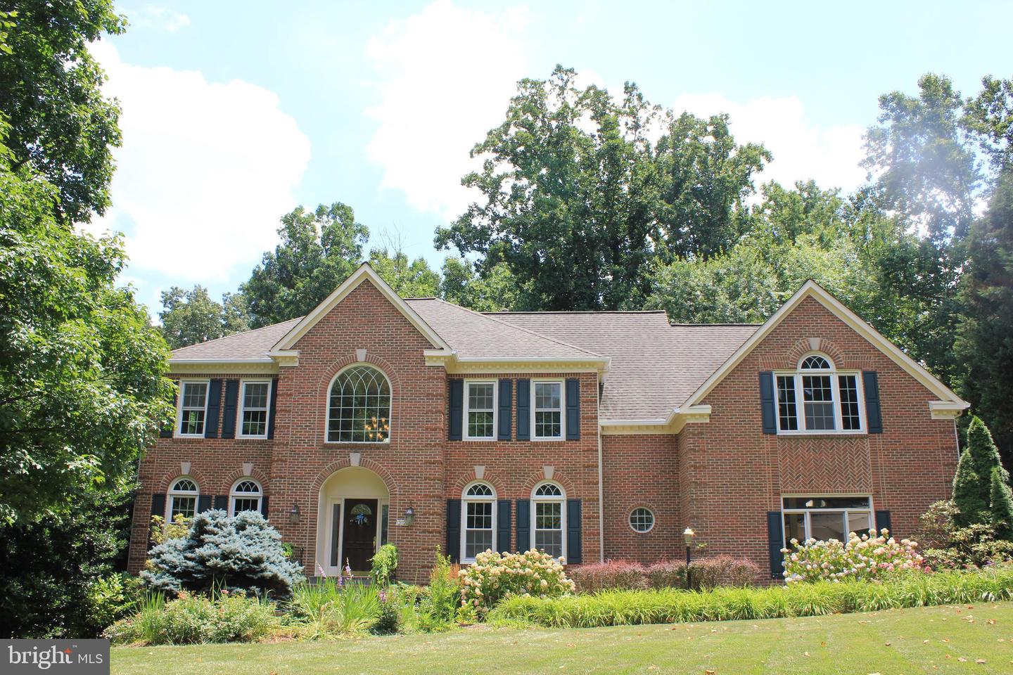 View Oakton, VA 22124 house