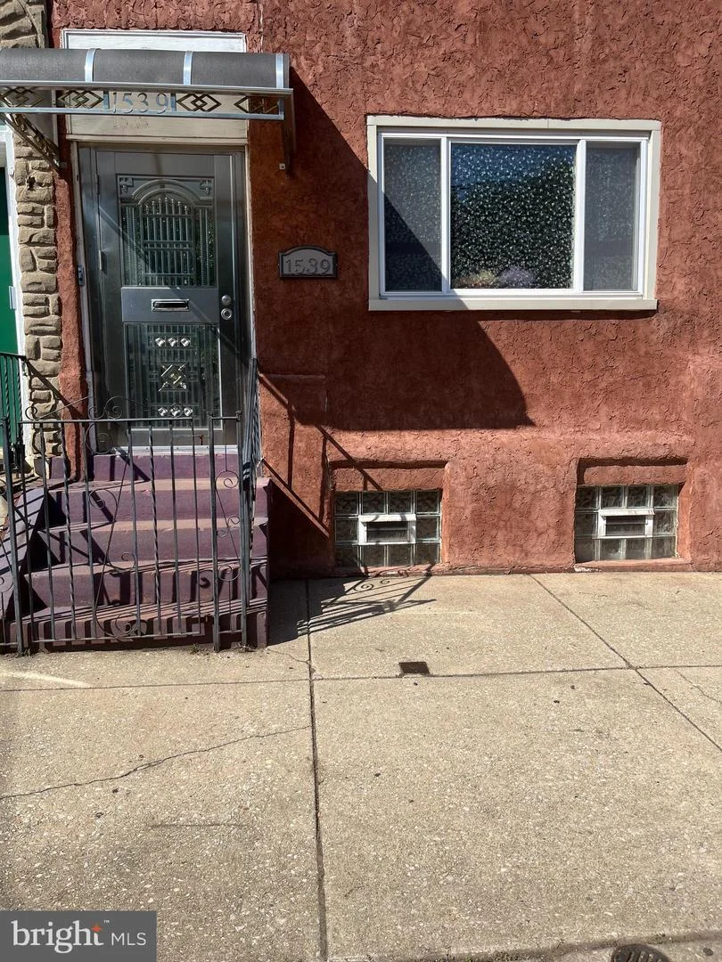 1539 W Thompson Street