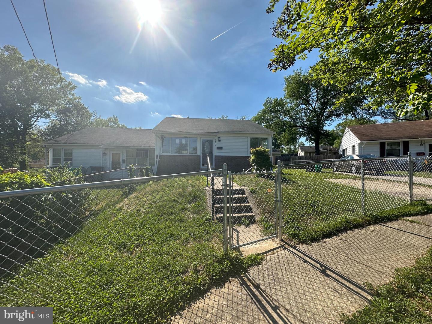 Photo 2 of 11 of 2308 Romney Ct multi-family property