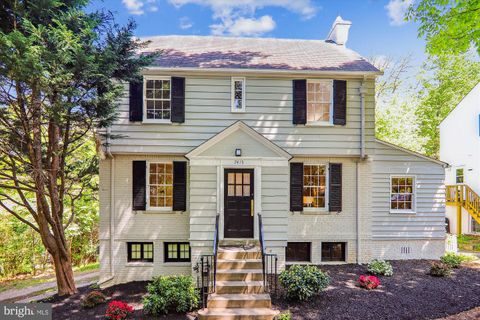 Single Family Residence in Chevy Chase MD 7415 Ridgewood AVENUE.jpg