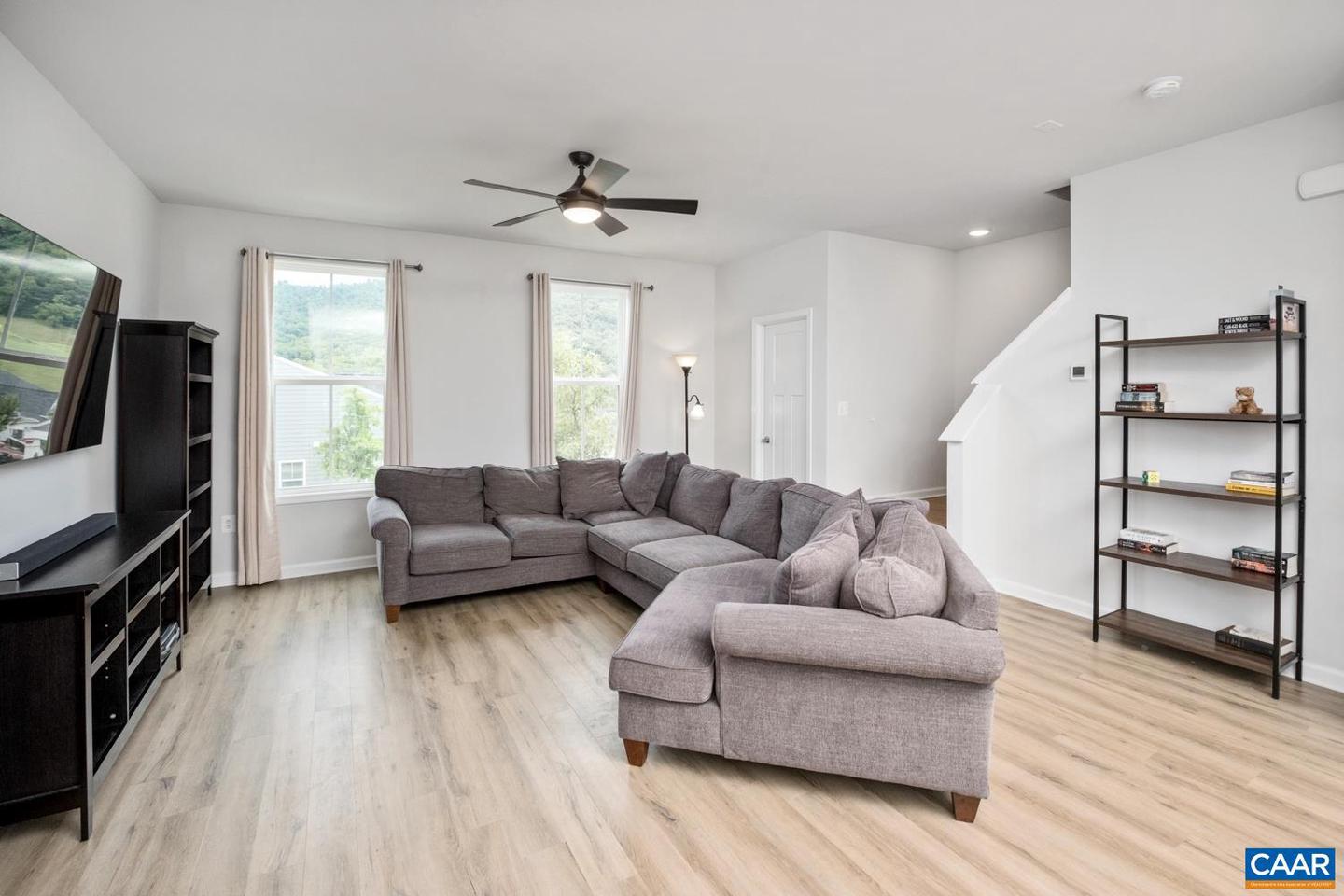 Photo 9 of 42 of 3444 Montague St townhome