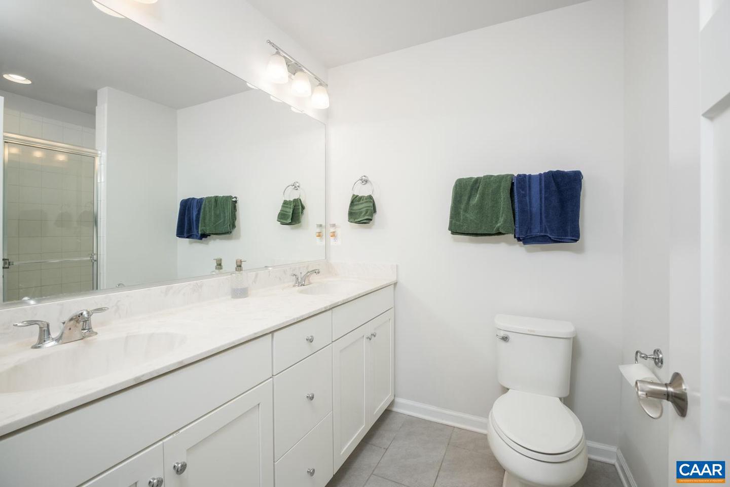 Photo 13 of 42 of 3444 Montague St townhome