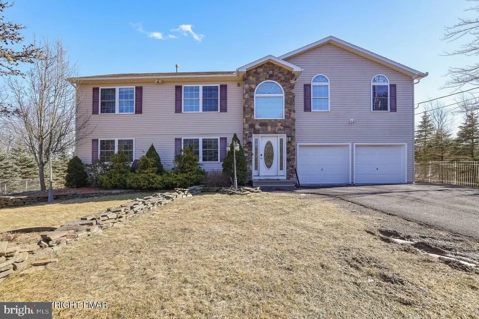 250 Beaver Dam Road, Long Pond, PA, 18334