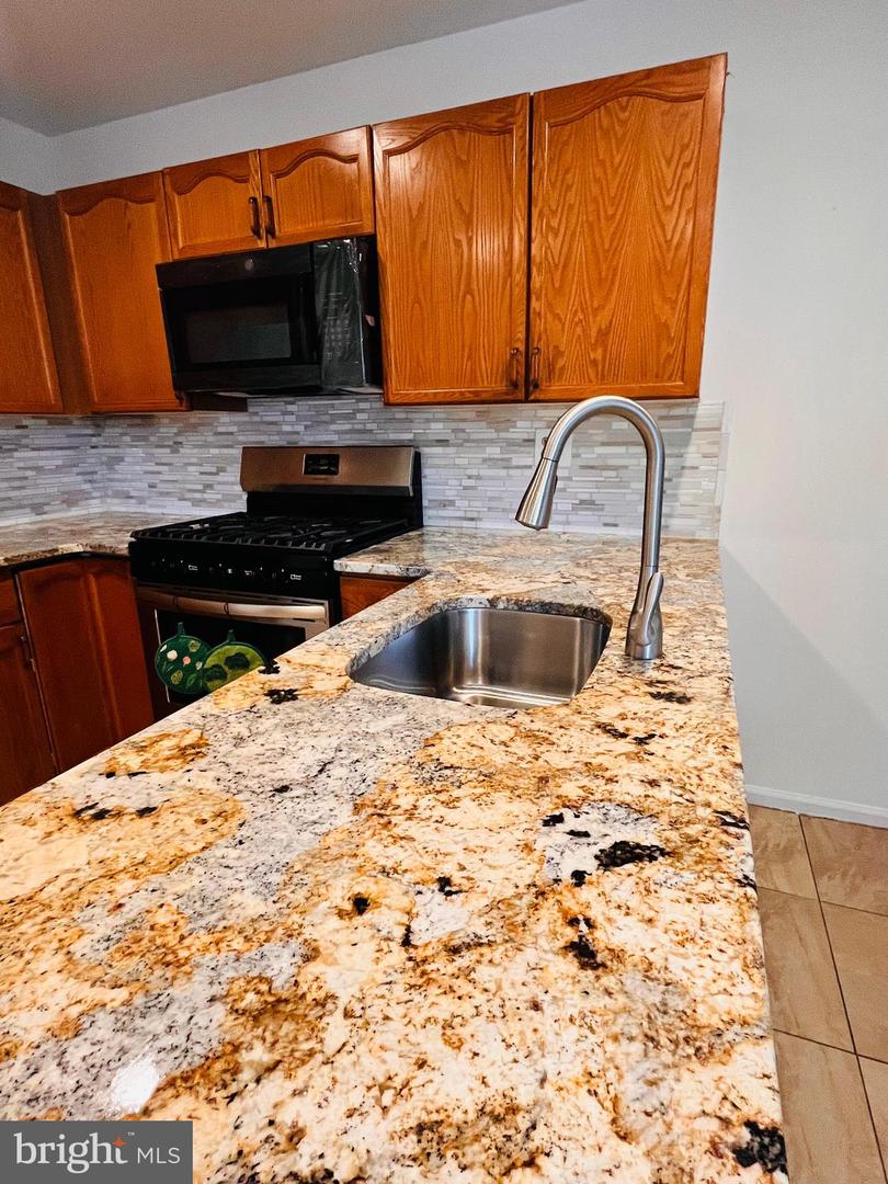 Photo 2 of 24 of 130 Spruce Ln townhome