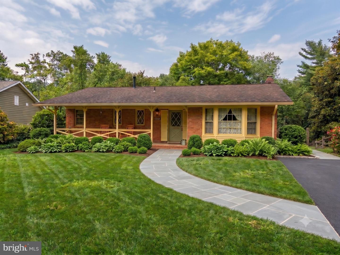 11906 Renwood Lane, North Bethesda, MD, 20852